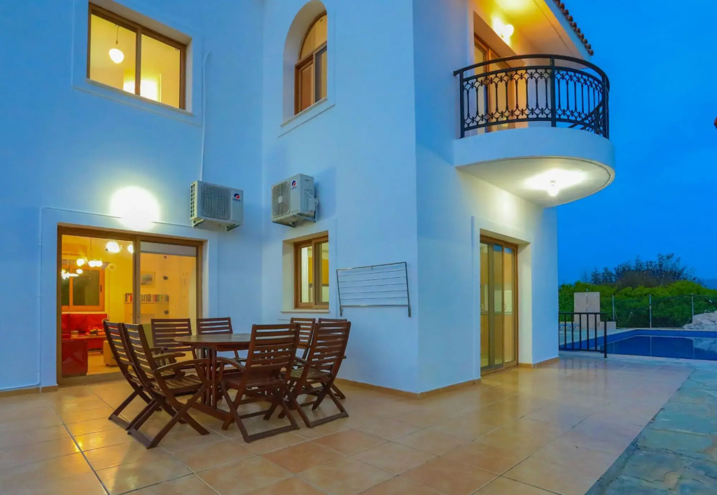 Villa Leda Finiki in Latchi