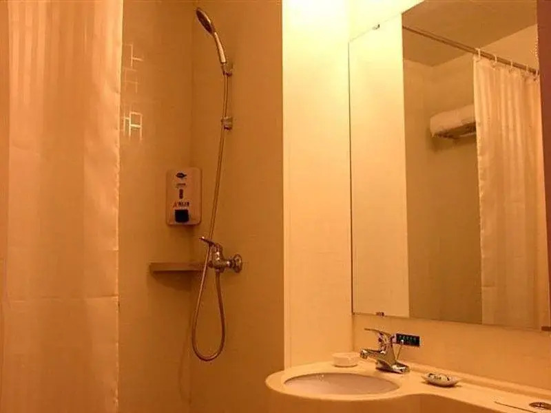 Gloria Hotel (Rugao Zhongshan Road)