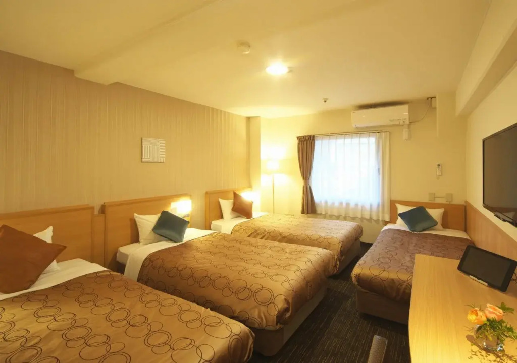 Yokohama Heiwa Plaza Hotel