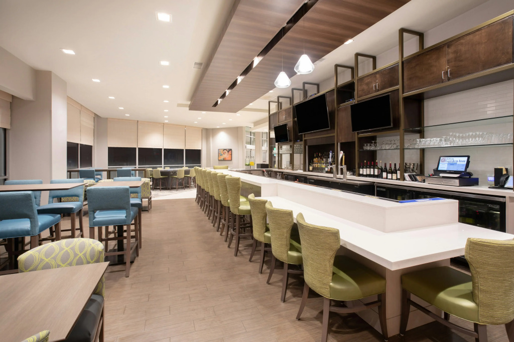 Hilton Garden Inn Omaha Aksarben Village