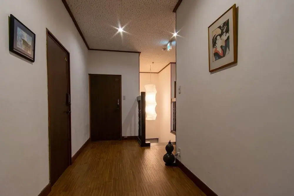 HOSTEL MICHIKUSA-YA