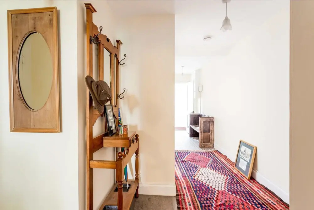 Beautiful 2-bedroom Flat in a Victorian House