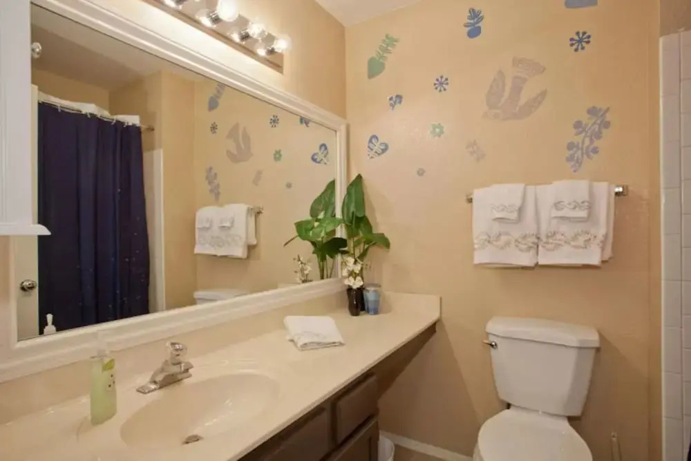 Charming 2BR-2BA by BlueBarrelHomes