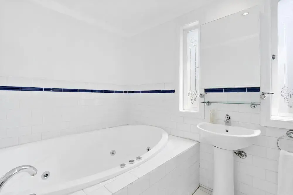 HELENA, 2BDR Fitzroy House