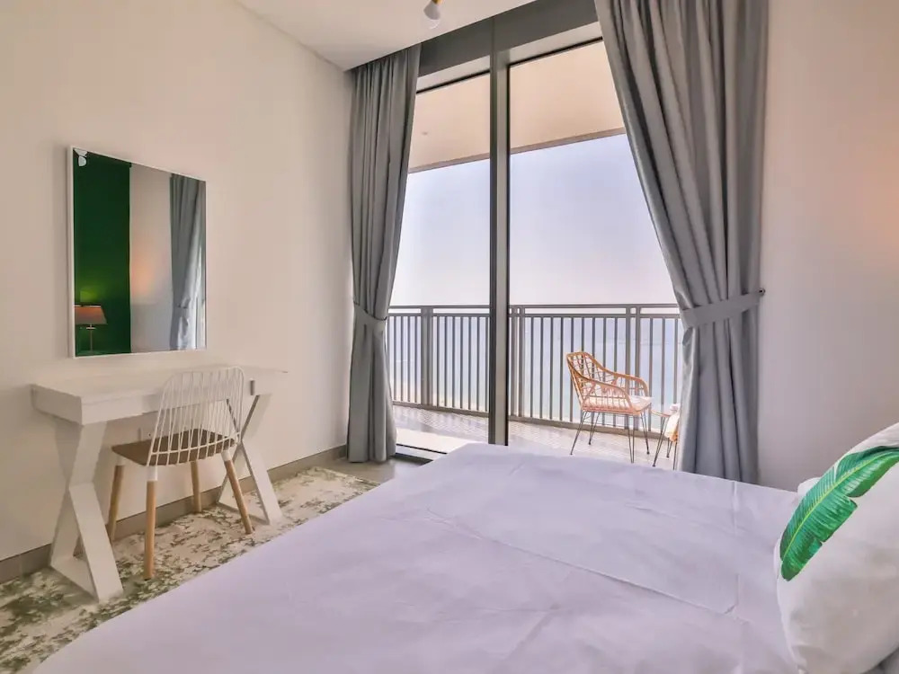 Luxury Marina View 2BR Flats Dubai by Belvilla