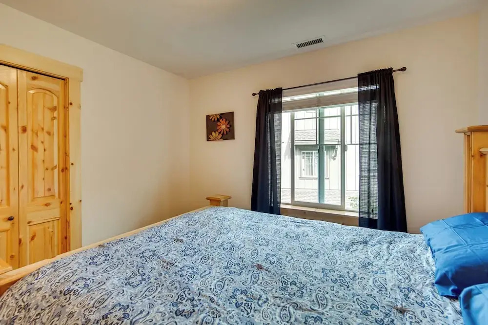 Cozy Ronald Retreat w/ Community Amenities!