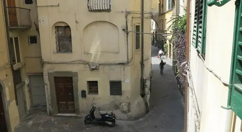 Rooms Corte Delle Uova Centro Storico Piazza San Michele