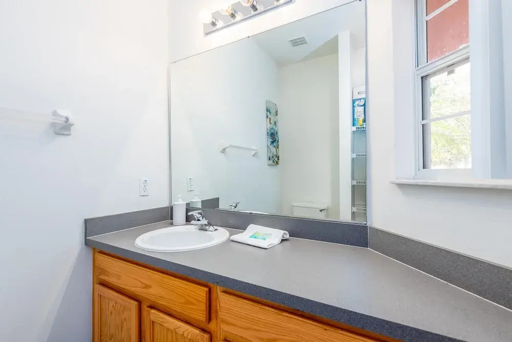 952lb 3 Bedroom Townhouse