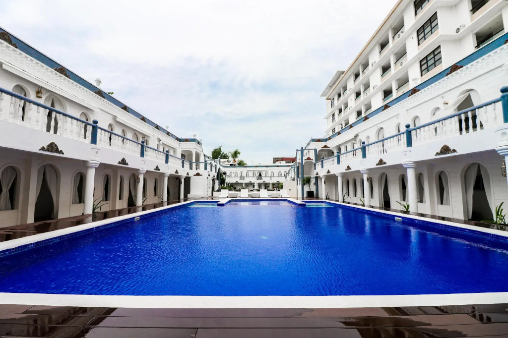 Boracay Summer Palace Hotel
