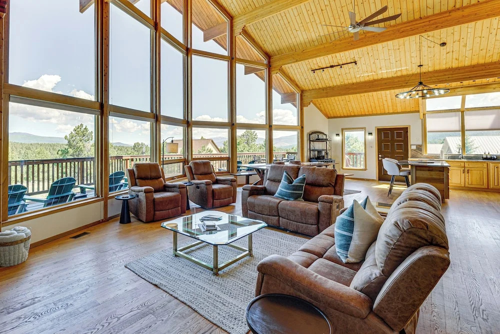 3 Mi to Ski Resort: Spacious Angel Fire Retreat
