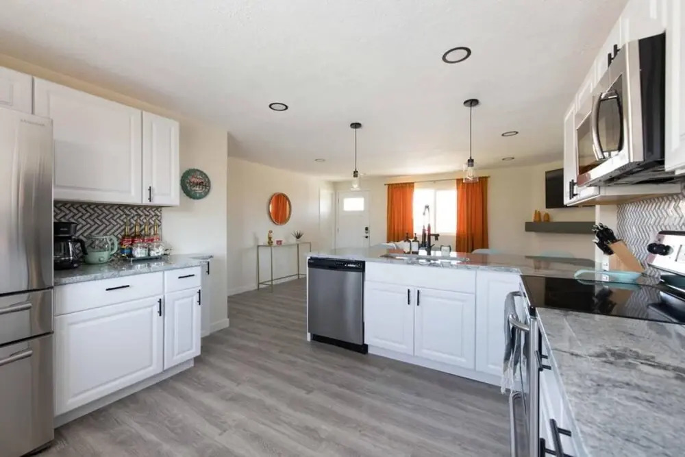 Stylish Home 4 King Beds w Pacman Near DT Denver