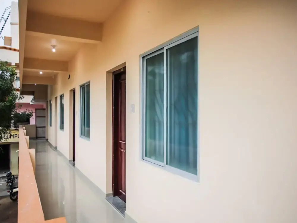 Oyo 26646 Hotel Aljemin