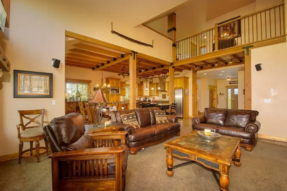 Leland Creek Home 5 Br home by RedAwning