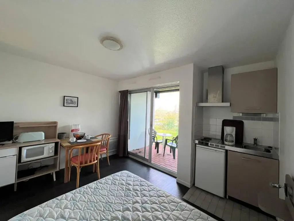 Appartement Cambo-les-Bains, 1 pièce, 2 personnes - FR-1-495-100