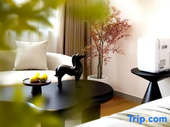 Nazhen Xiaolou · Excellencyyl · Courtyard Vacation Boutique Stay (Nalati Scenic Area)