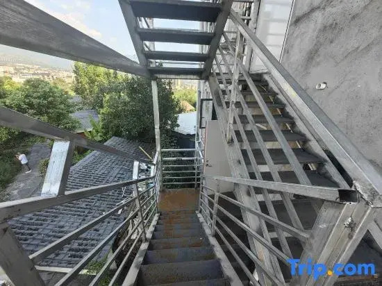 Yueer Hotel