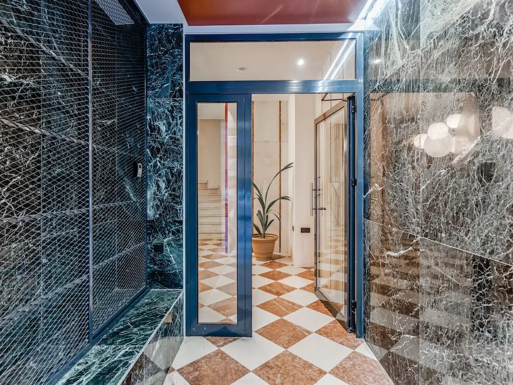 Sanders Port - Majest Studio With Roof-top Terrace