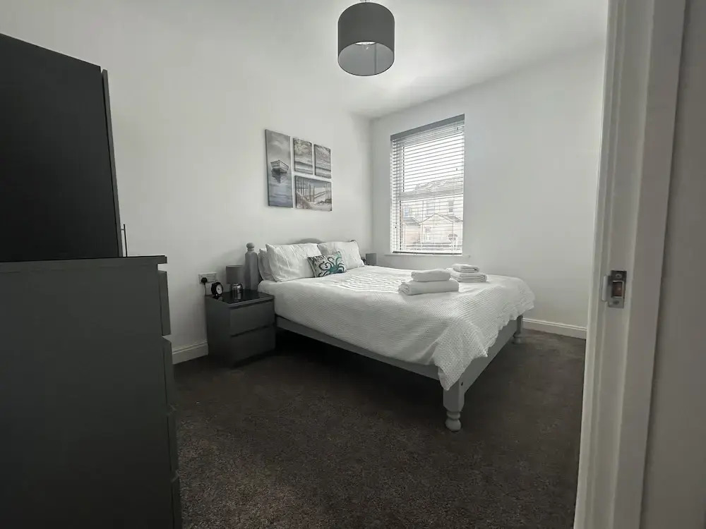 House - Sleeps 6, Pet Friendly & Courtyard