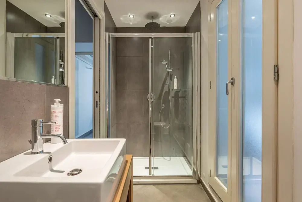 Metam Apartment in the City Center by Wonderful Italy