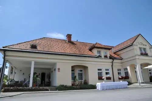 Gostišče - Guest house STARI HRAST