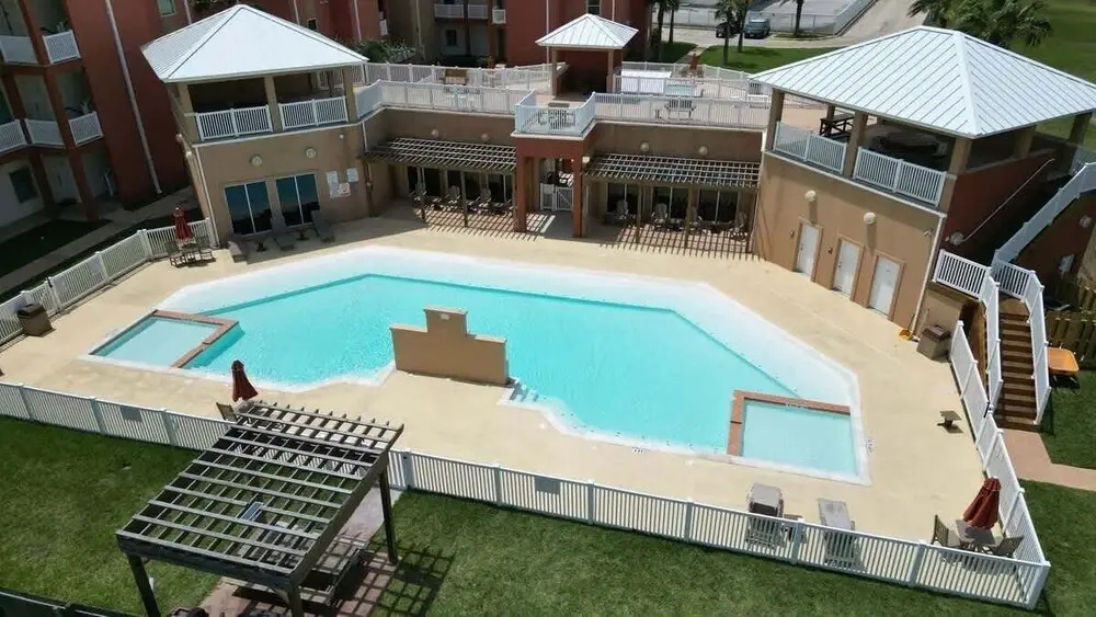 La Isla F102 2 Bedroom Condo by RedAwning