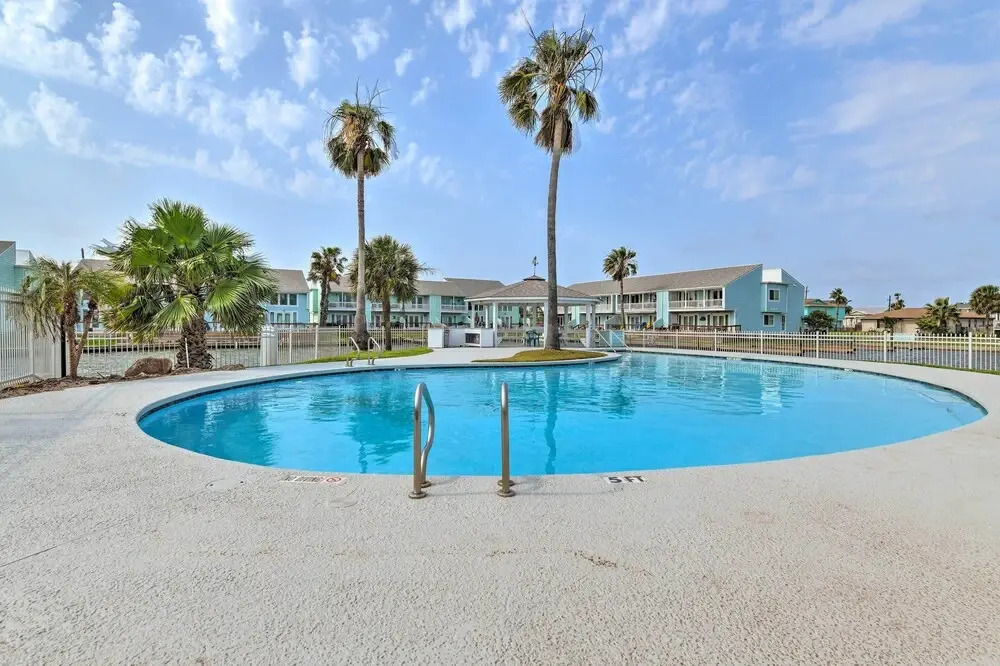 Waterfront Key Allegro Condo w/ Balcony & Pool
