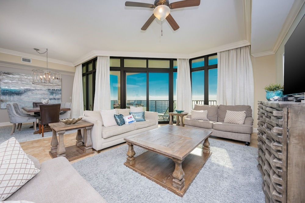 The Oasis 1208 Formerly Phoenix West Ii 1208 3 Bedroom Condo