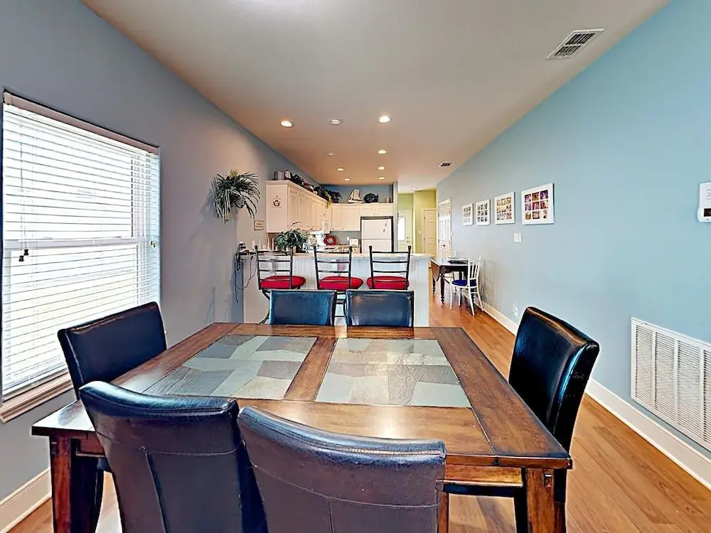 Spinnaker House - Four Bedroom Home