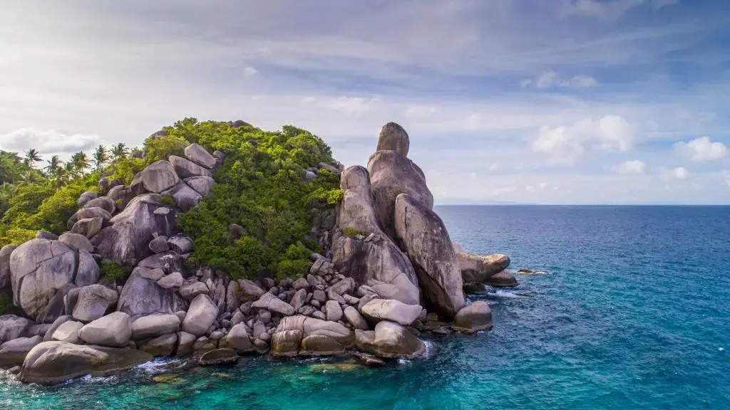 New Heaven Dive School and Resort