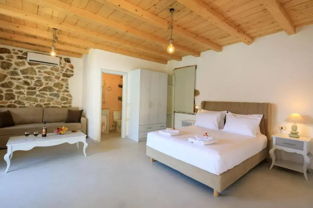 Molos Apartments