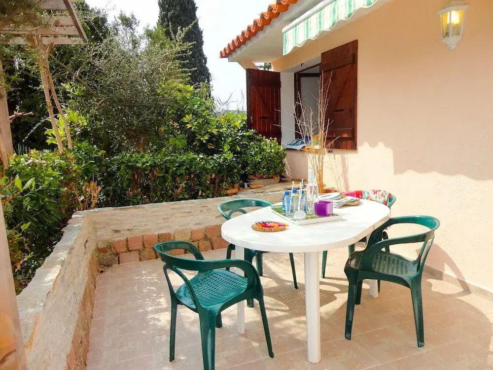 Hôtel Punta e Mare, Chambres et Appartements