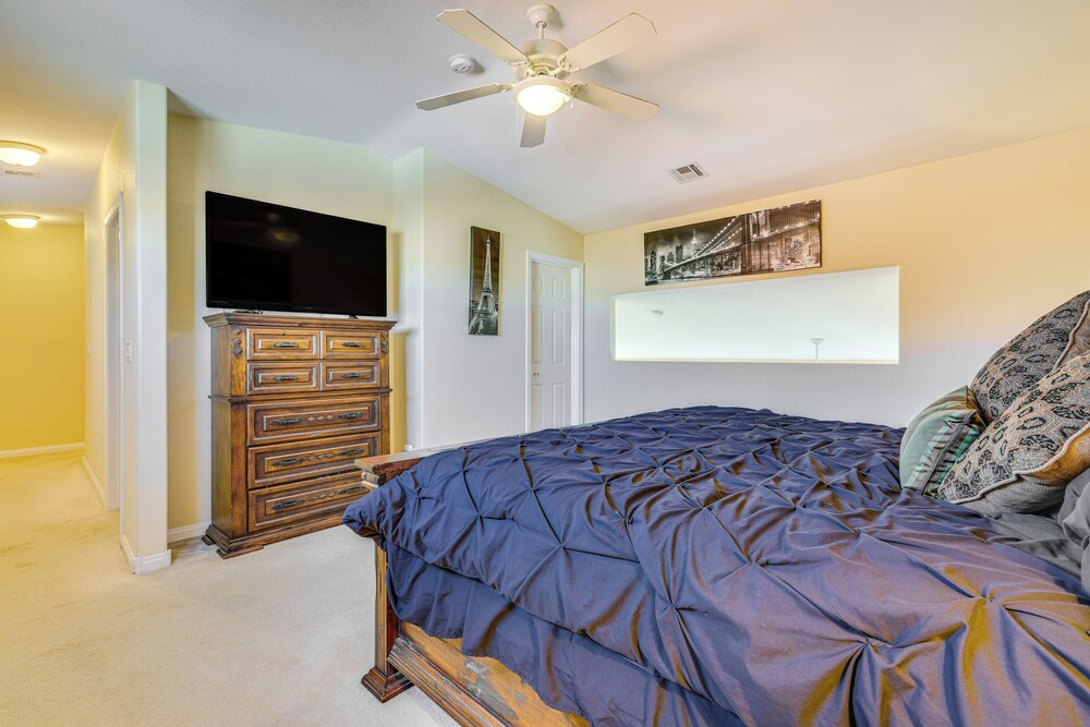 Resort Pool & Spa Access: Mesquite Condo!