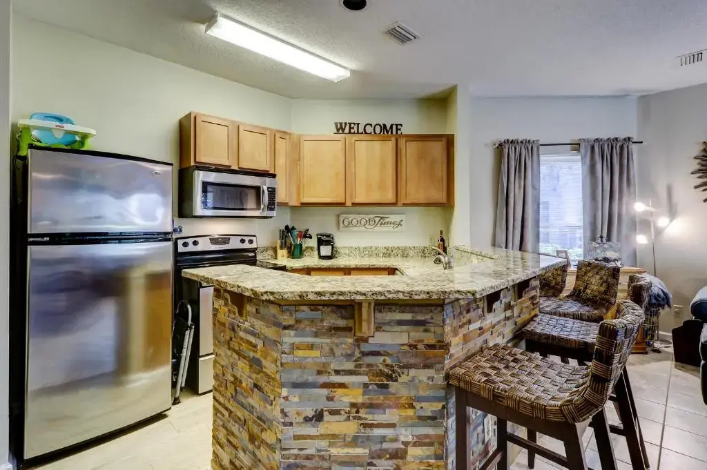 6 Ocean Breeze 3 BR Forest Beach Condo