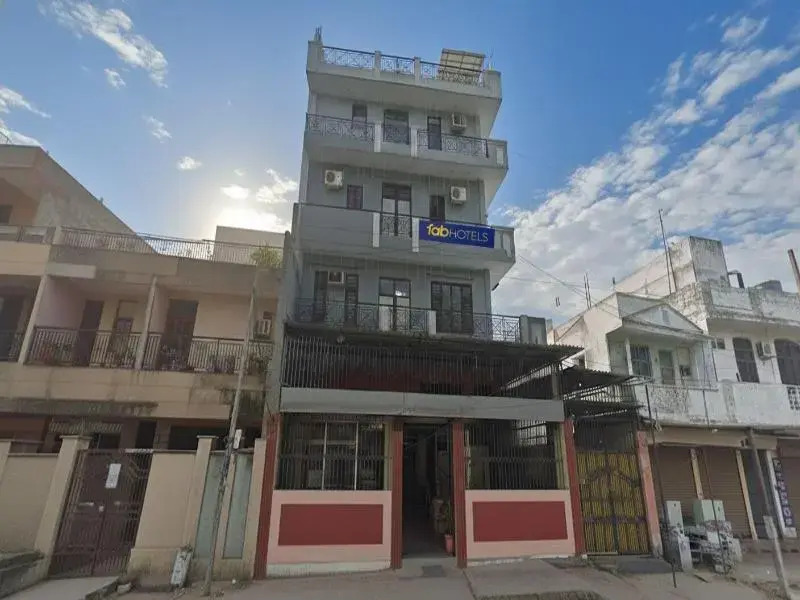Fabhotel Ashok Vihar