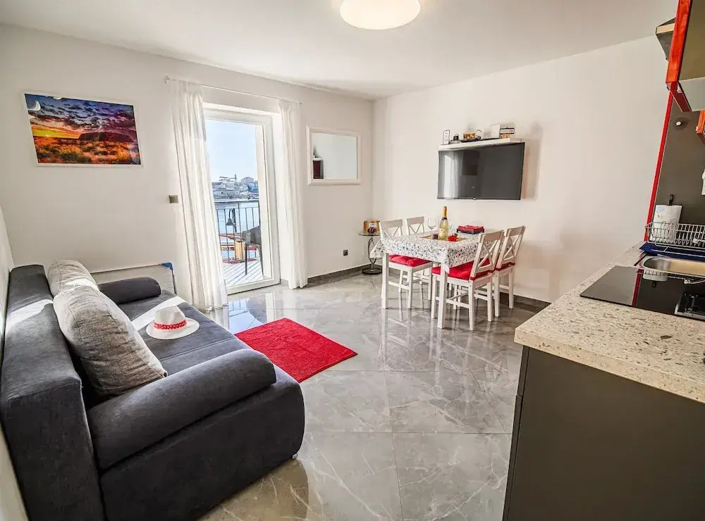 Sleek and Stylish Umag Apartments With Sea View
