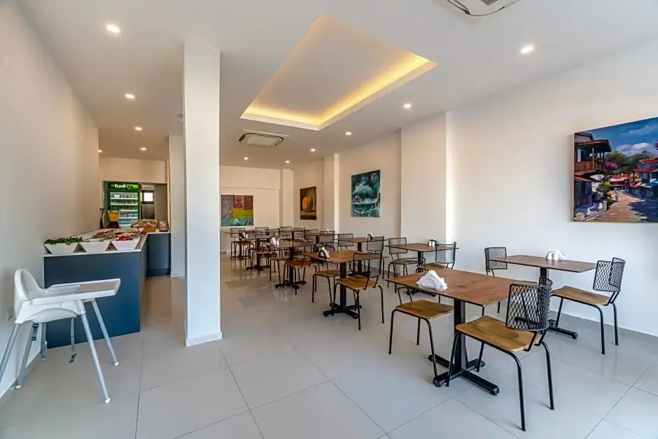 Isola 12 Hotel