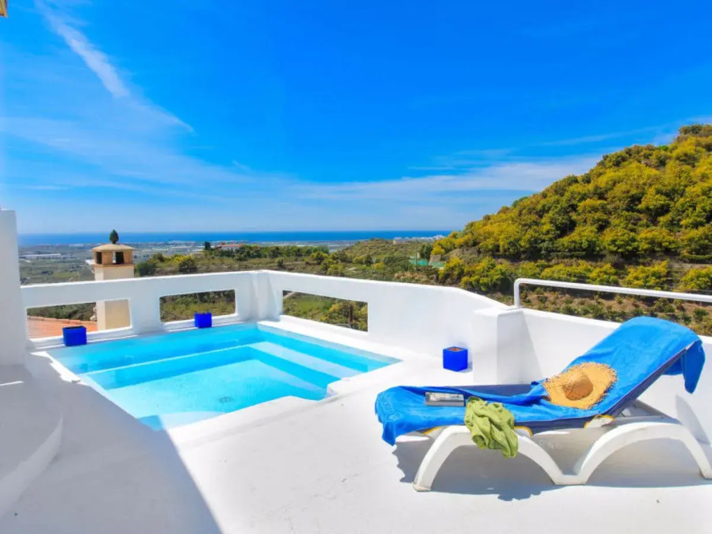 Holiday Home Leonor by Interhome