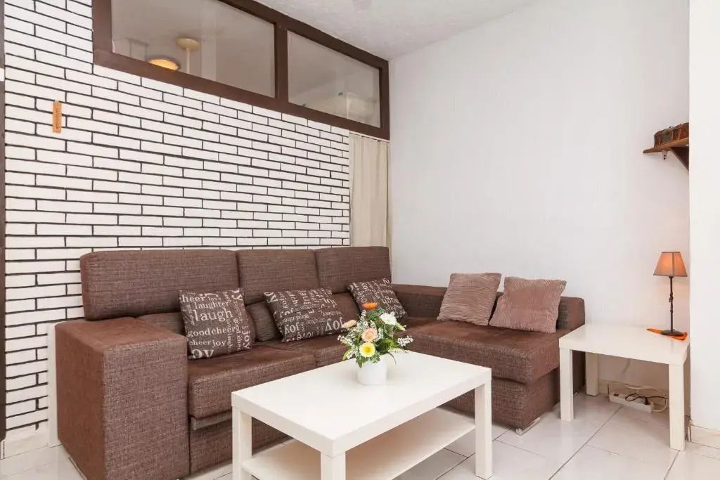 Carabeo 45 Studios Casasol