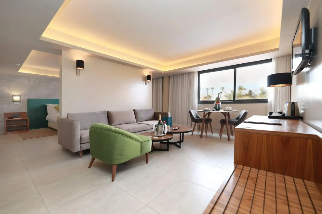 Kenzi Rose Garden