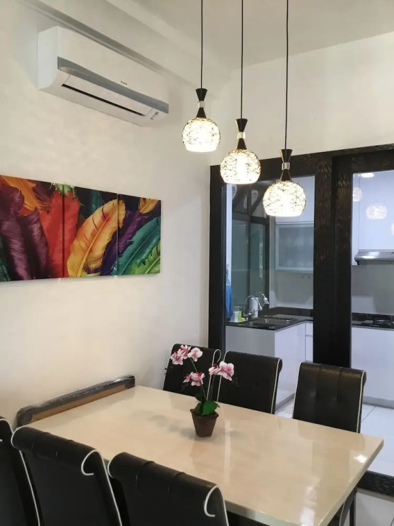 JB Staycation next to Paradigm Mall JB