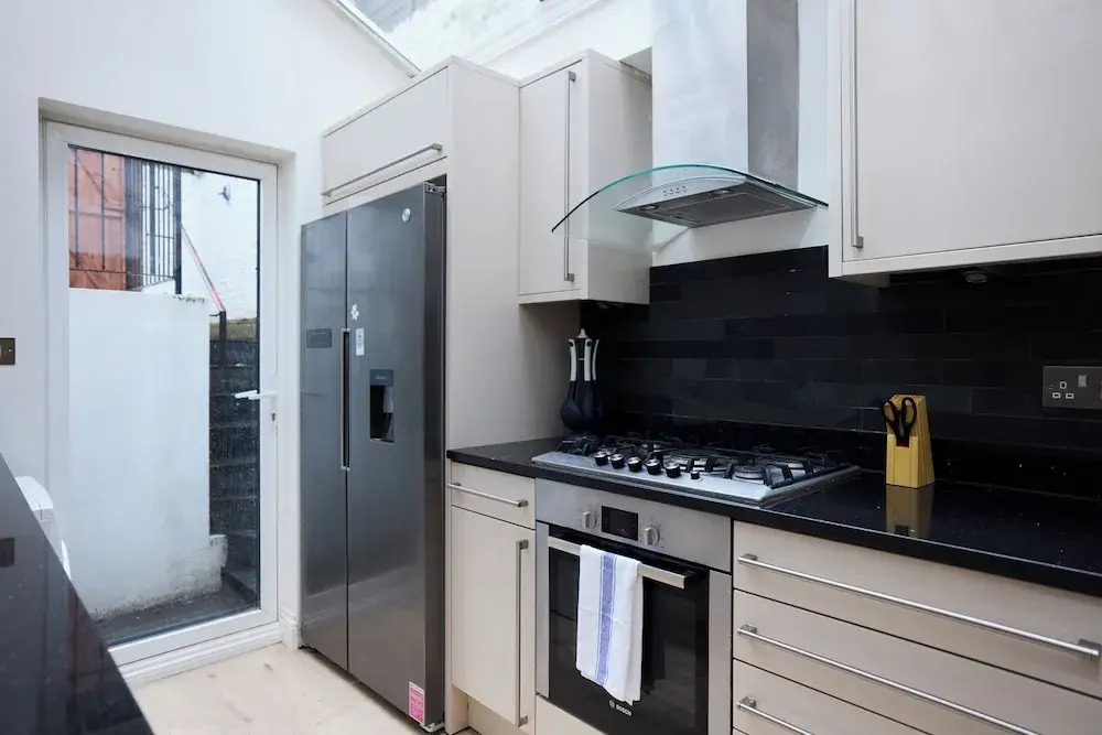 The Fulham Patio Apartment