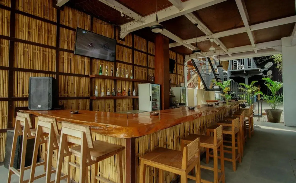 Gili Sands Hotel & Bar