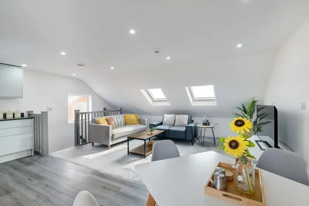 Newly Converted 3 Bed Apt. in Hounslow