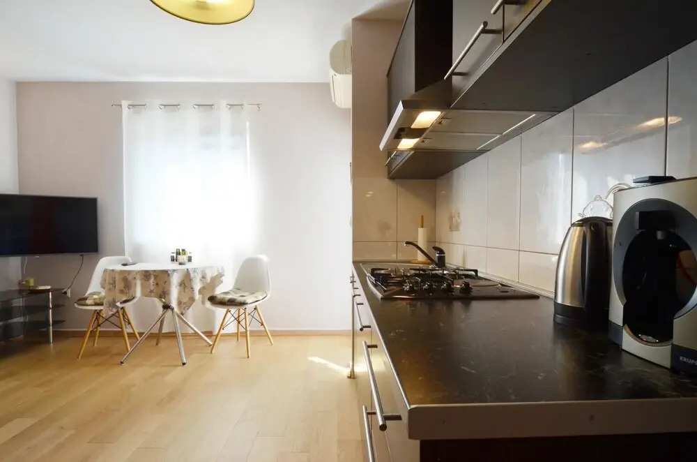 Bissa in Rovinj With 1 Bedrooms and 1 Bathrooms