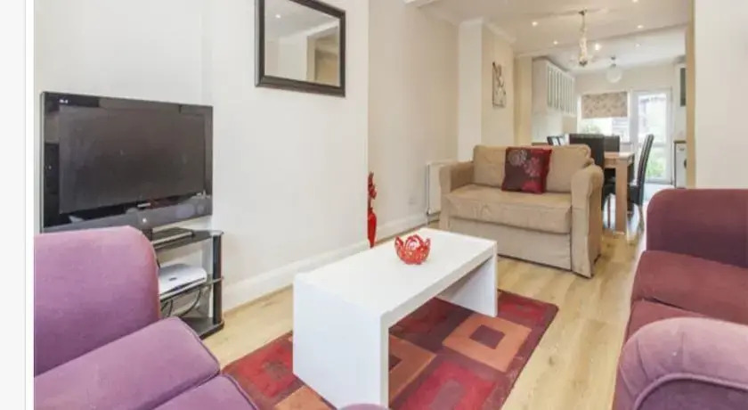 Three-Bedroom House on The Vale