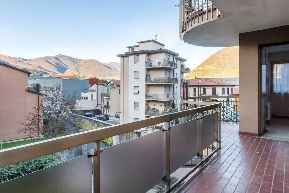 JOIVY Como Borgo Vico Apartment with Terrace