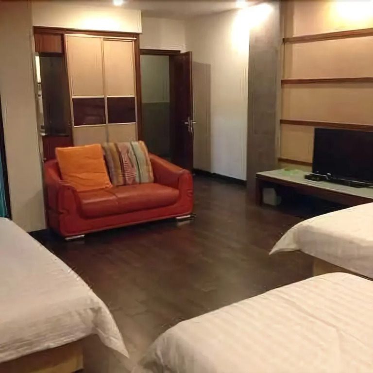 Yizuo Holiday Hotel