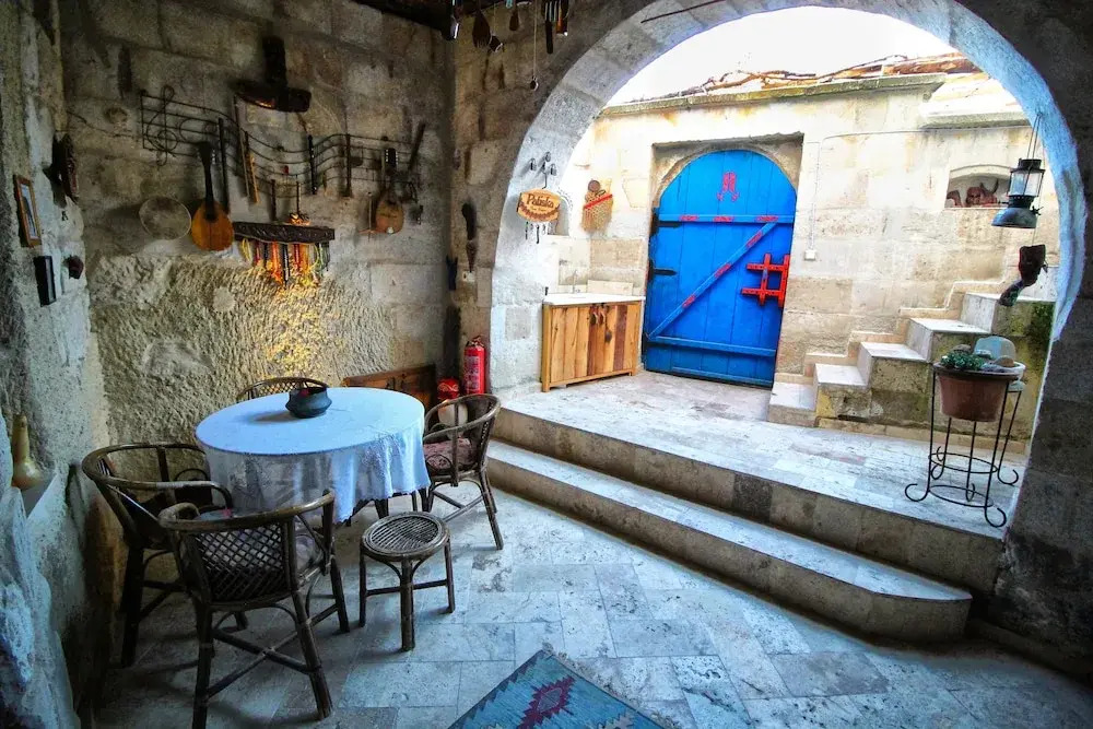 Patisca Cave House