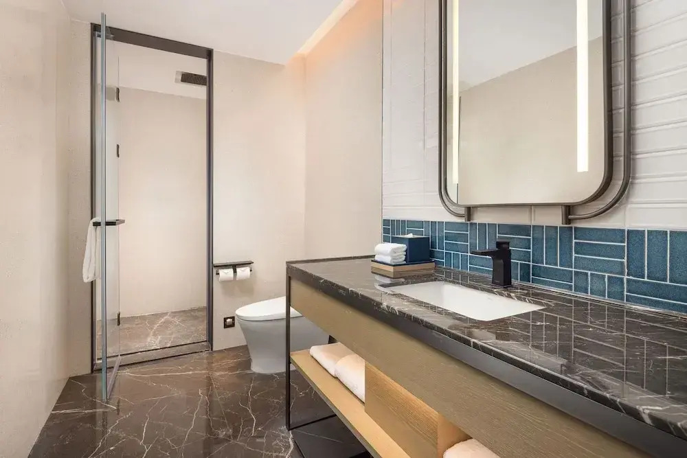 Отель Four Points by Sheraton Chengdu Chunxi Road
