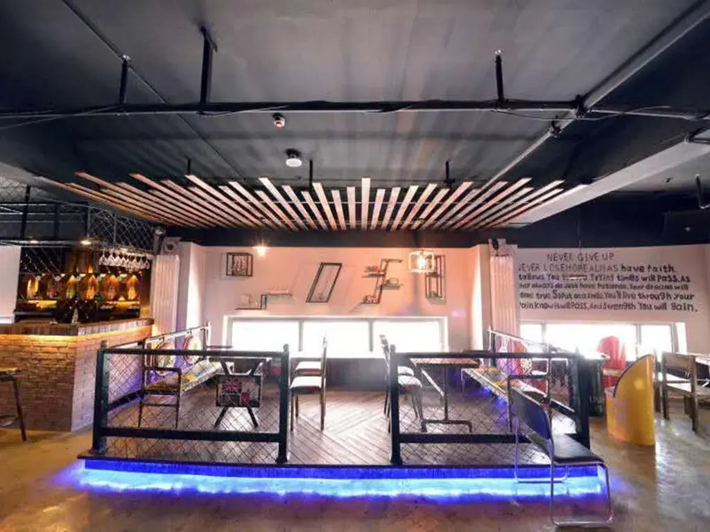 1  Capsule Hostel